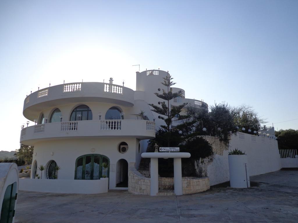 Hotel Falco D'Oro Cisternino Exterior foto